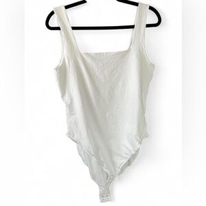 Old Navy Classic White Tank Top Square Neck Bodysuit Size XL